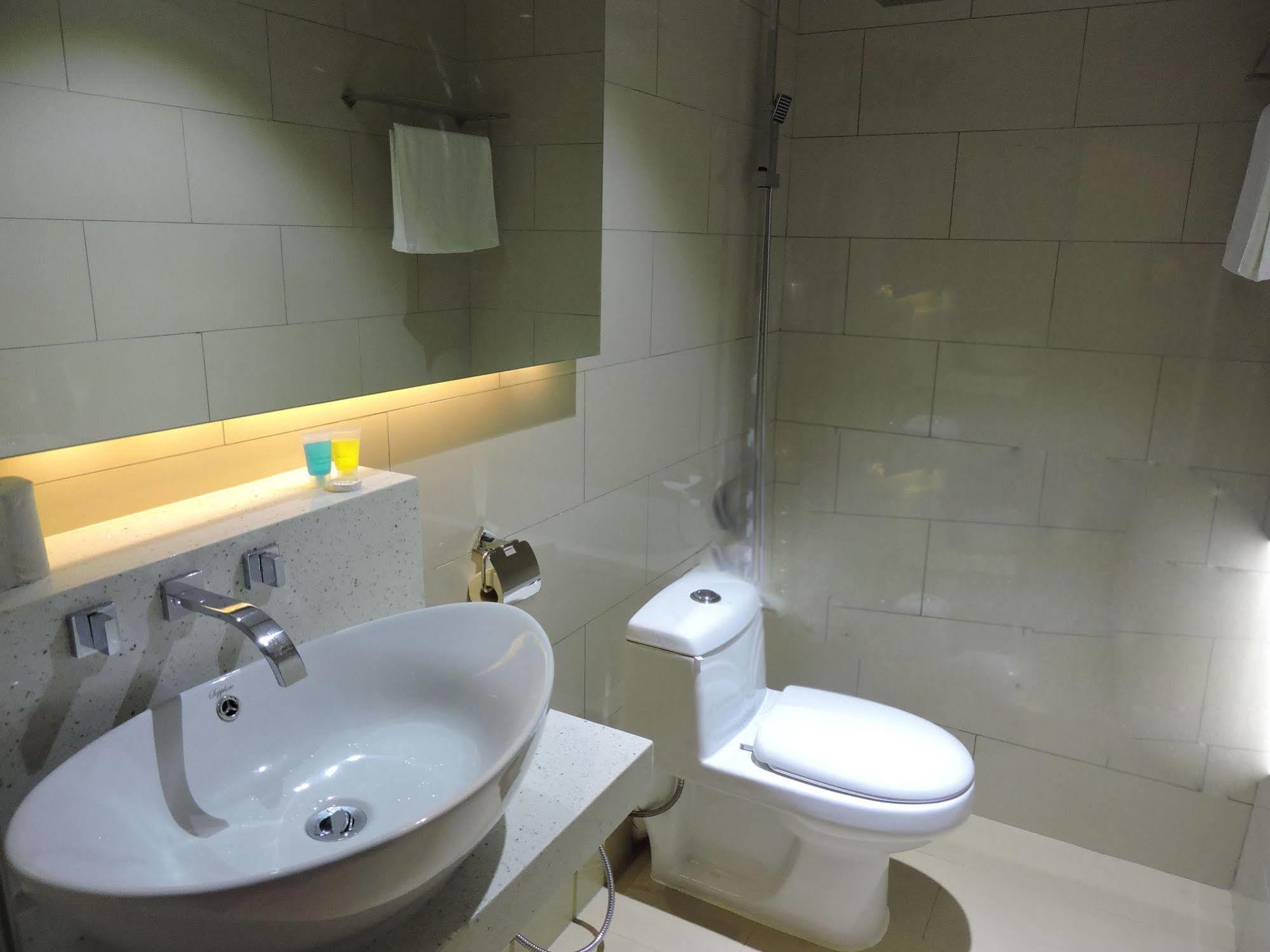 The Blanket Hotel Seberang Jaya Perai Esterno foto